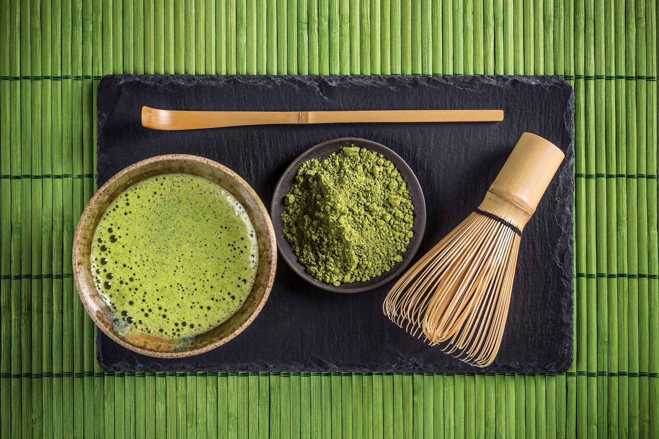 Matcha-Tee- und Grüntee-Utensilien