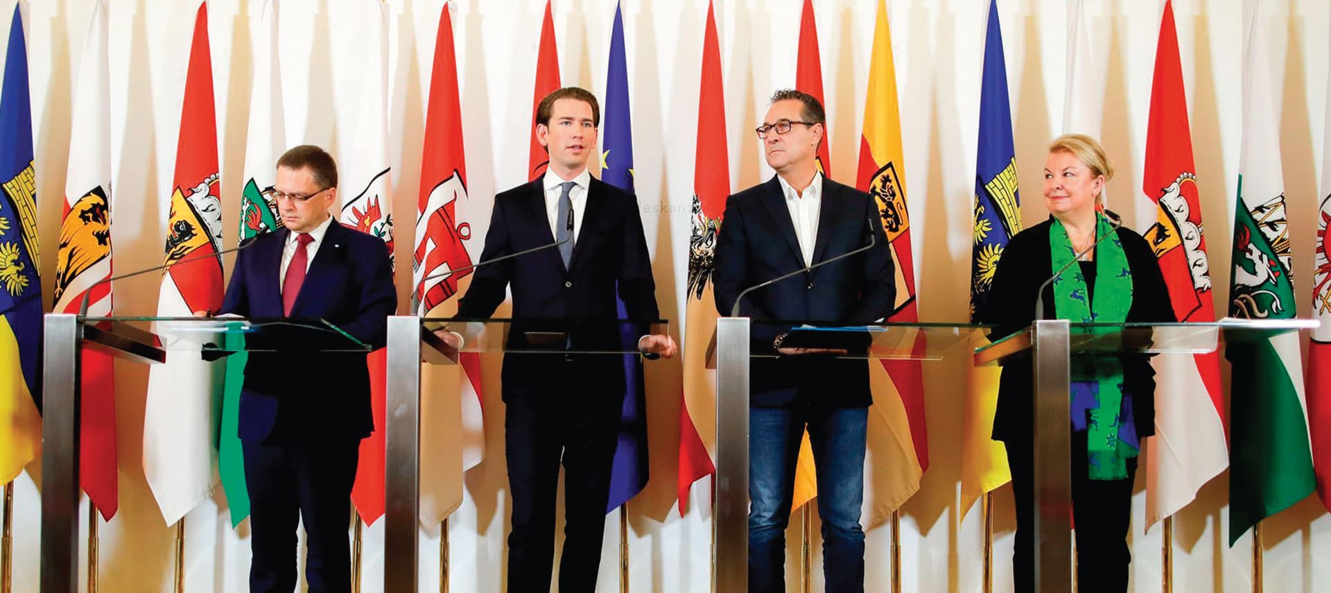 Sebastian Kurz, Heinz Strache, Beate Hartinger-Klein und Gust Wöginger bei einer Pressekonferenz.