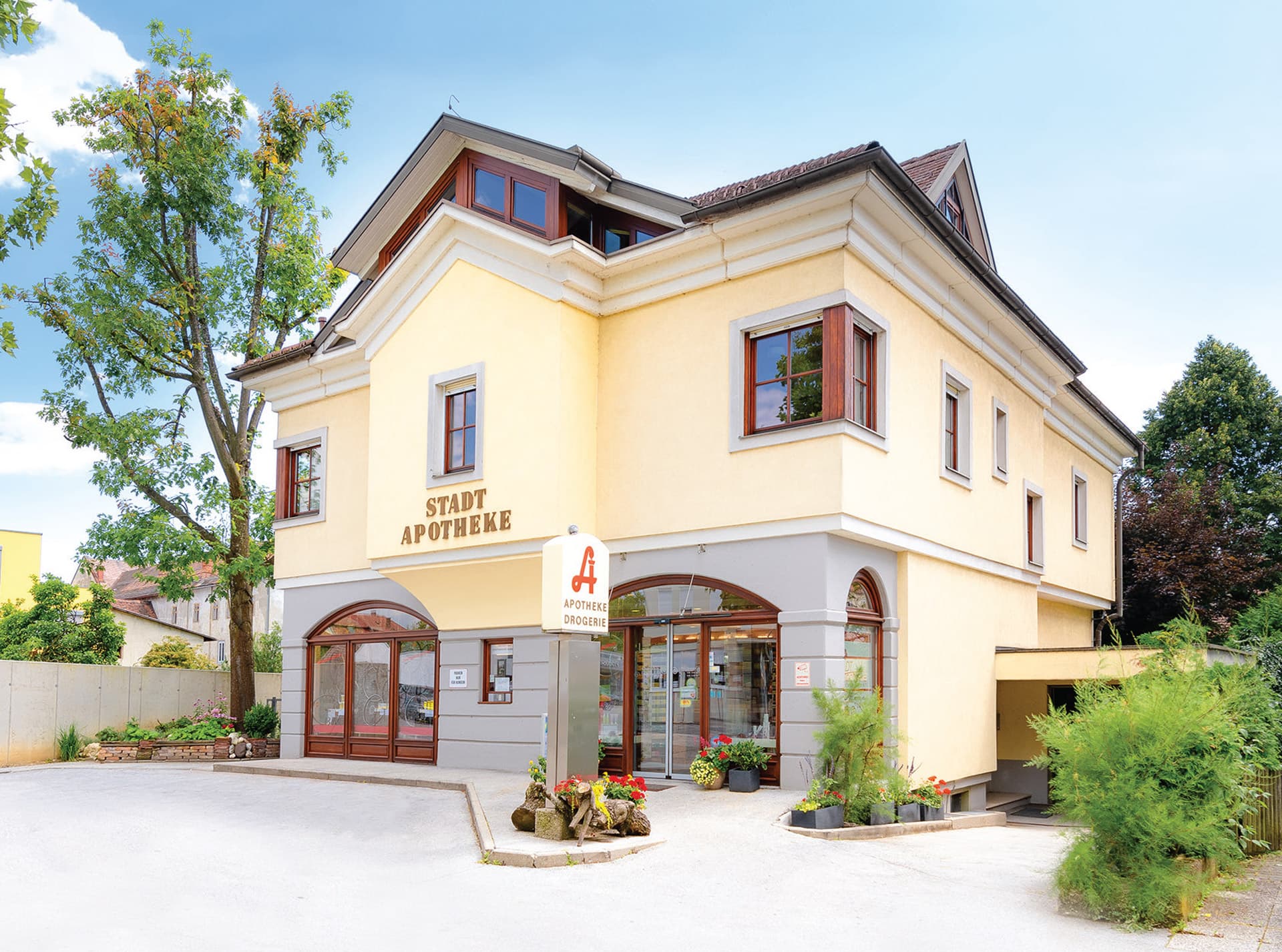 Stadt-Apotheke, Außenansicht