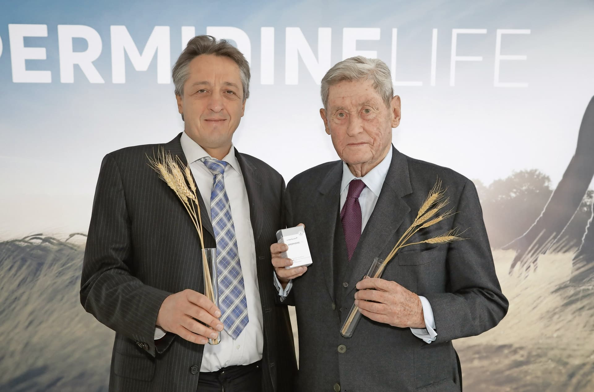 Univ.-Prof. Dr. Frank Madeo und Hannes Androsch bei der Präsentation von Spermidinlife.