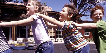Kinder_think_80705441_02