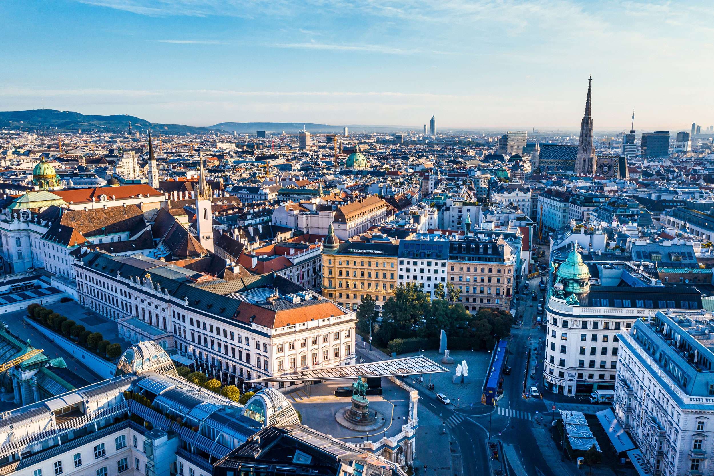 iStock_CHUNYIP-WONG_wien_panorama-1196925572_RS