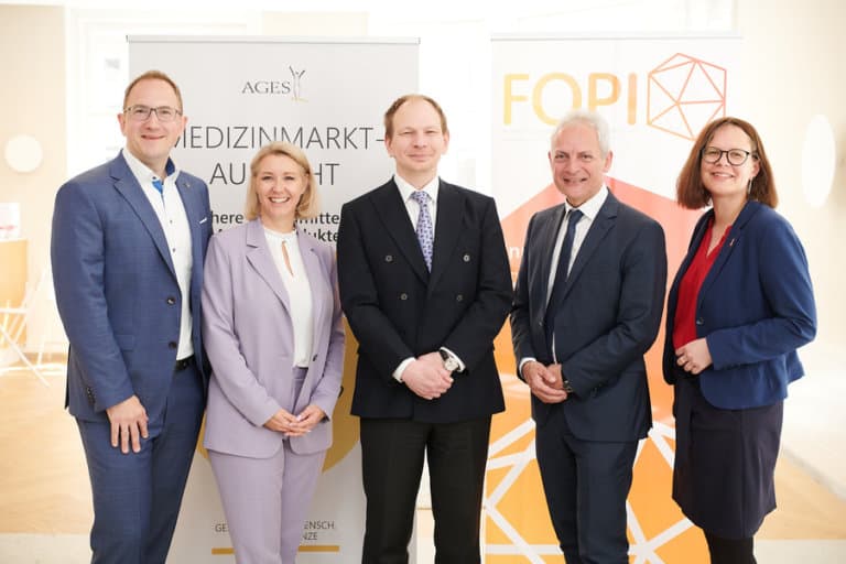 Freuen sich über die Innovationsbilanz (v.li.): Michael Kreppel-Friedbichler, Ines Vancata, Markus Zeitlinger, Günter Waxenecker, Andrea Brunner.