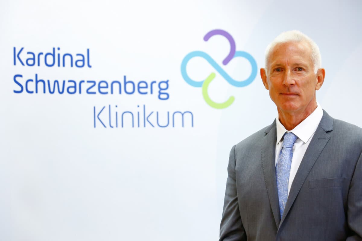 Geschäftsführer und Ärztlicher des KSK Direktor Eugen Adelsmayr.