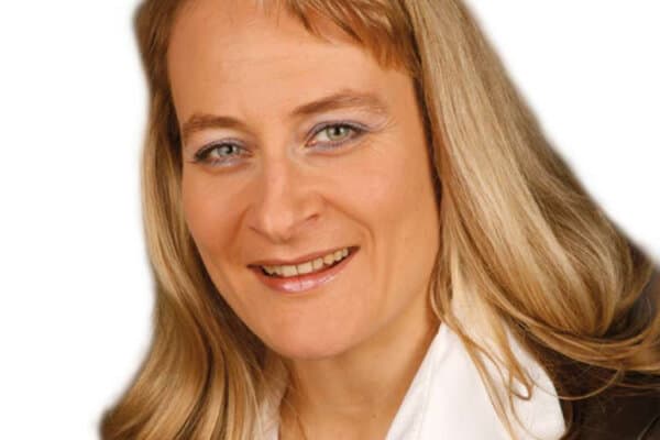 Dr. Ulrike Stelzl