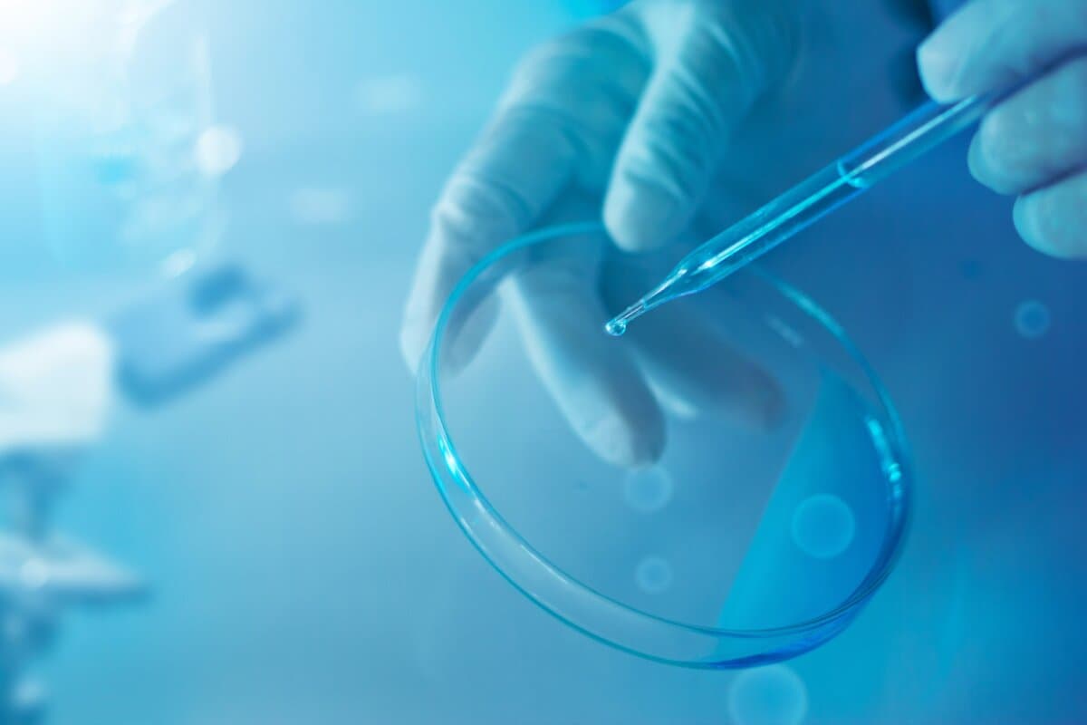 Wissenschaft und Medizin, Wissenschaftler analysieren und experimentieren