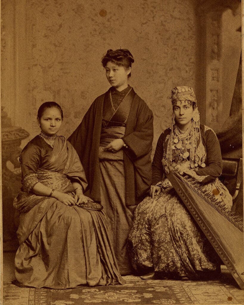 Anandi Joshi, Okami Kei und Sabat Islambouli am Women Medical College of Pennsylvania, 1885.
