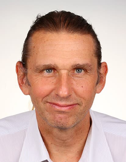 Dr. Martin Busch