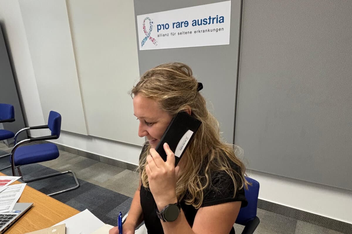 Die Pro Rare Austria-Helpline in Aktion.