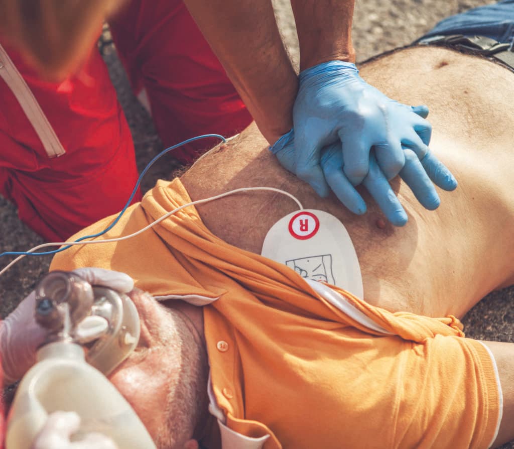 Erste Hilfe des medizinischen Notfallteams auf der Straße