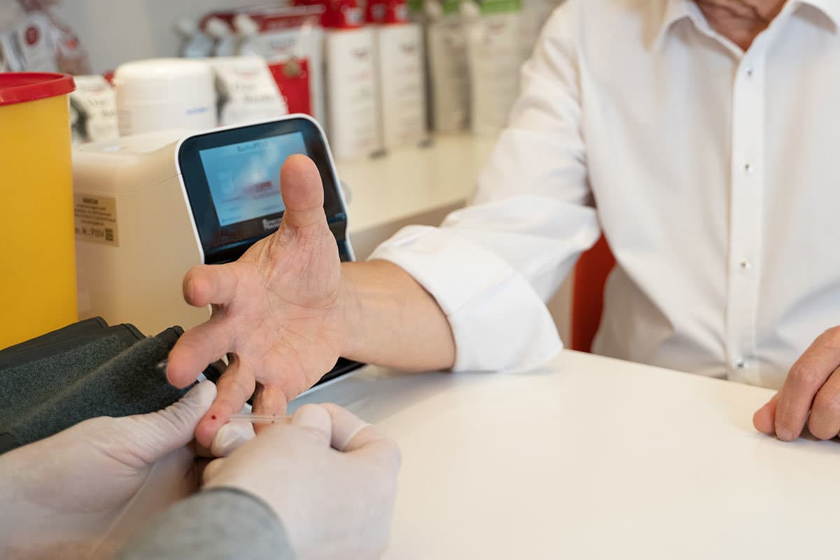 Gesundheitscheck1_Gesundheitsnetz-Goldenes-Kreuz-(c)-accelent