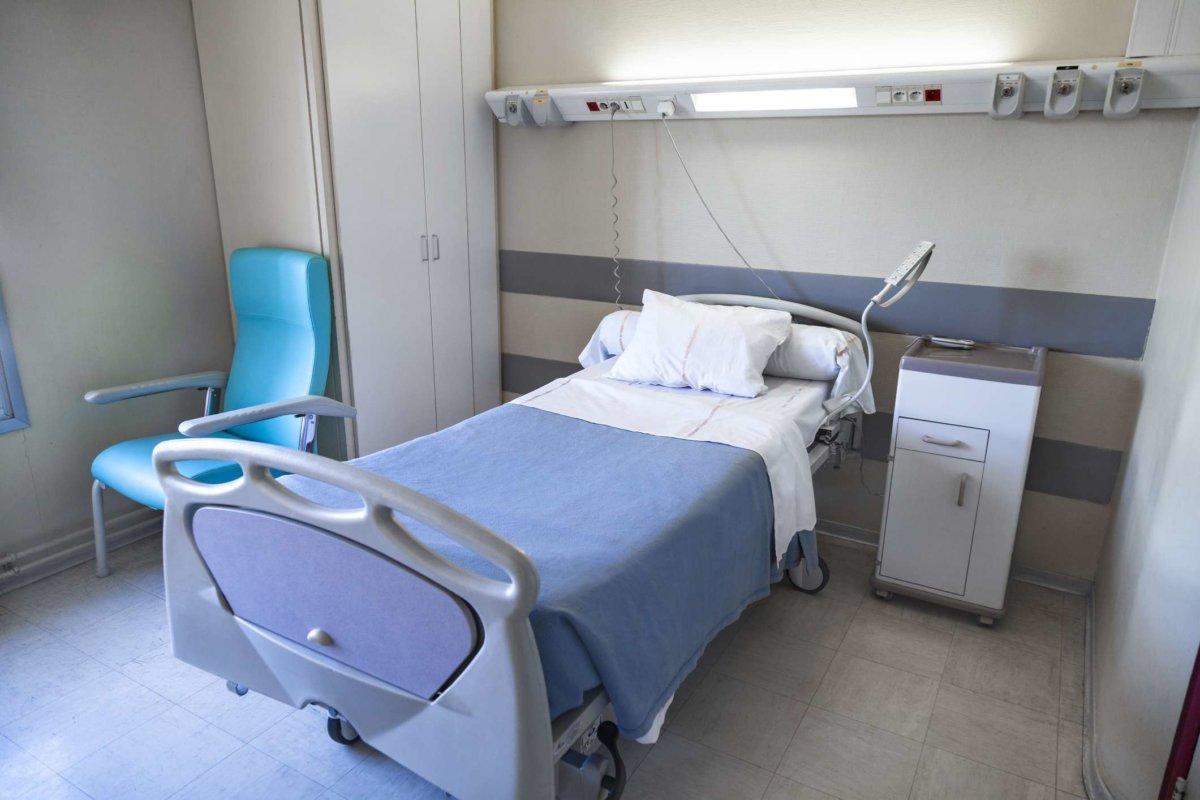 Krankenzimmer mit einem Bett